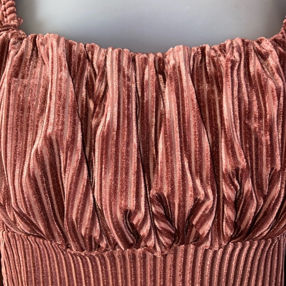 NIB Shein Ribbed Crush Velvet Ruffled Bust Top M - Picture 3 of 9